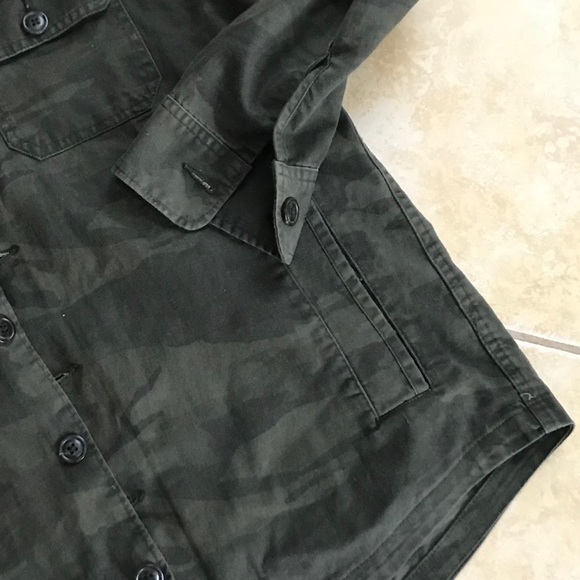 Abercrombie & Fitch Camouflage Button Front Shirt - Picture 5 of 7